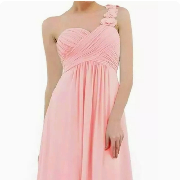 Dresses & Skirts - Women's Chiffon One-Shoulder Evening Prom Gown Bridesmaid